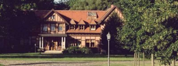Gutshaus-Schwechow-800x296-Low-Quality